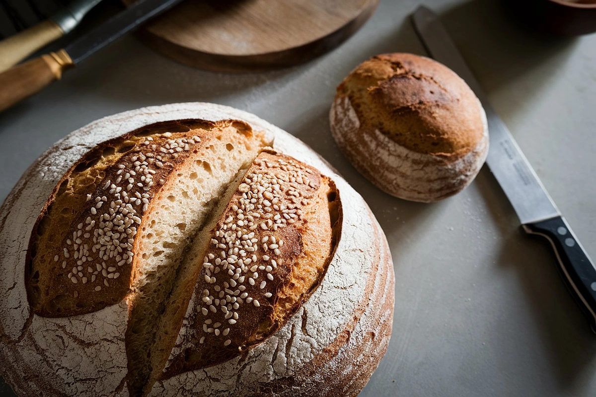 could i add semolina flour to white rye sourdouh recipe, could I add semolina to rye bread, semolina in white rye sourdough